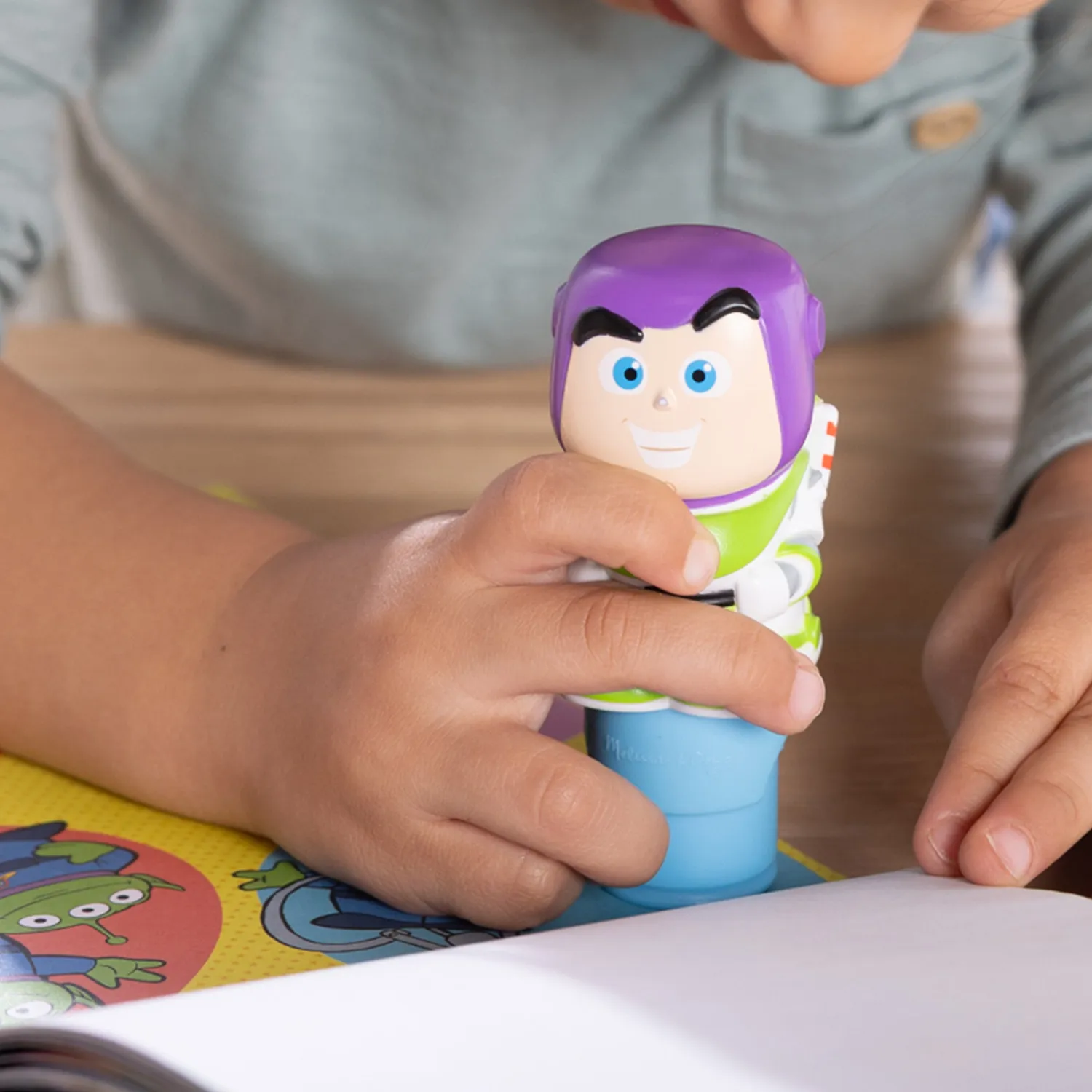 Melissa & Doug Sticker WOW! Buzz Lightyear Stickerbuch