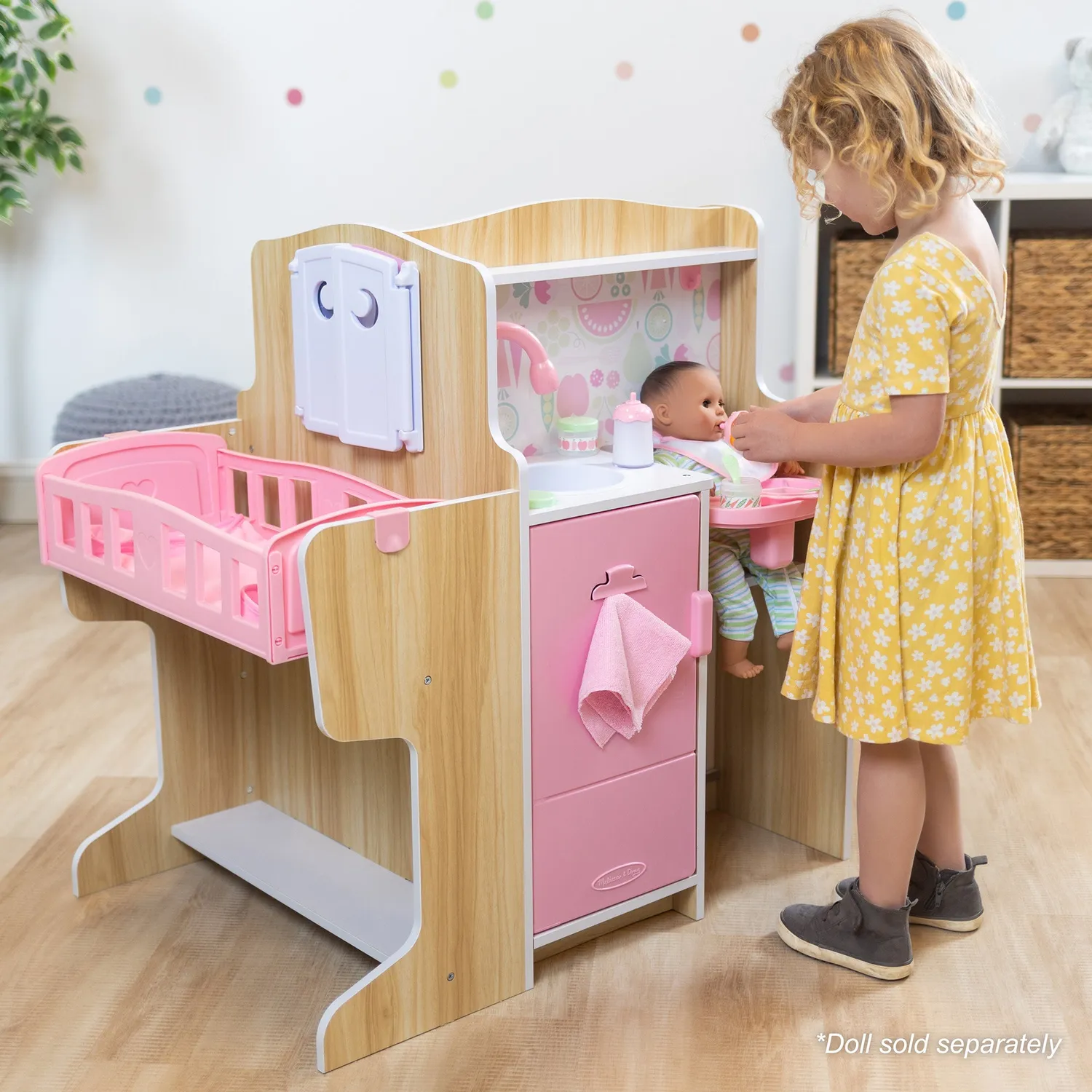 Melissa & Doug Baby Care Center Puppen Pflegestation Holz