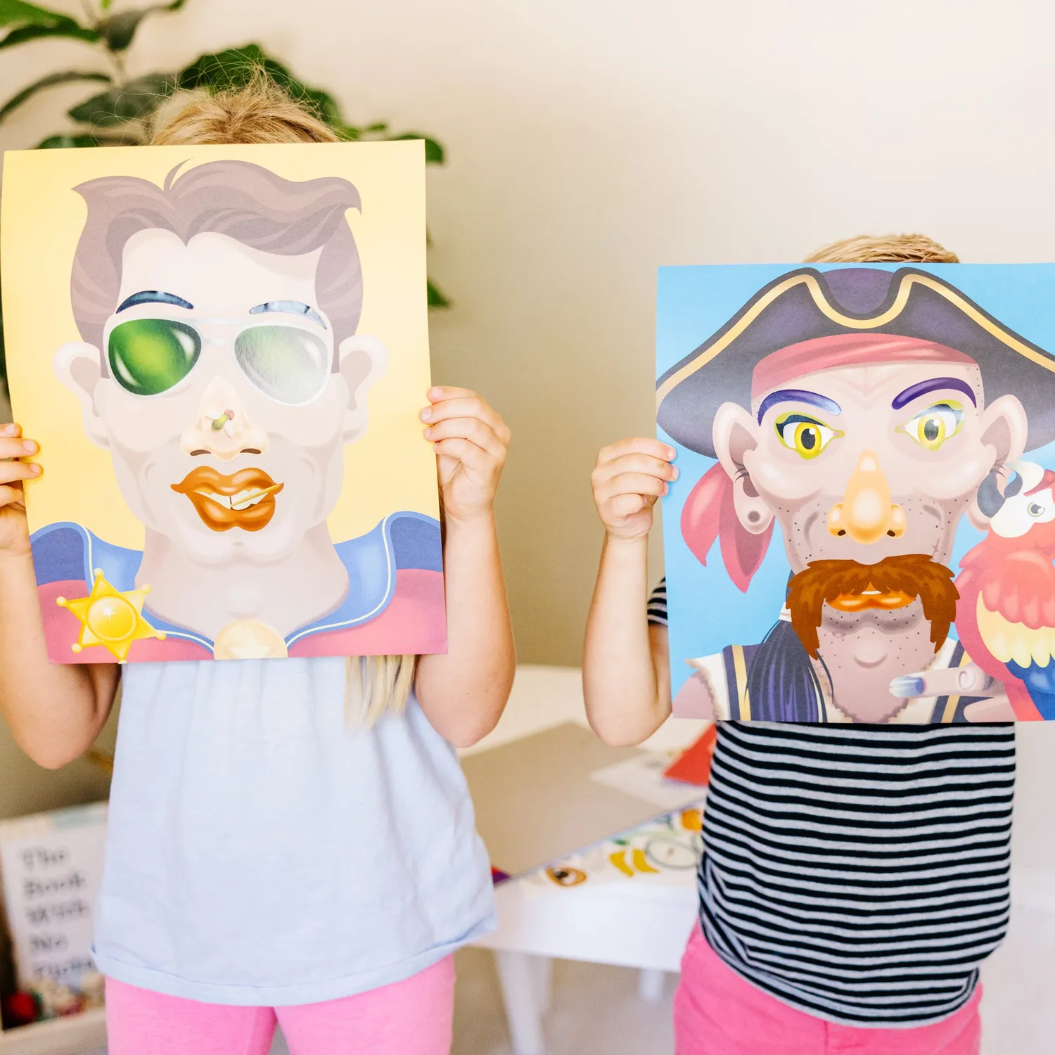 Melissa & Doug Make-a-Face Stickerheft Crazy Characters 160