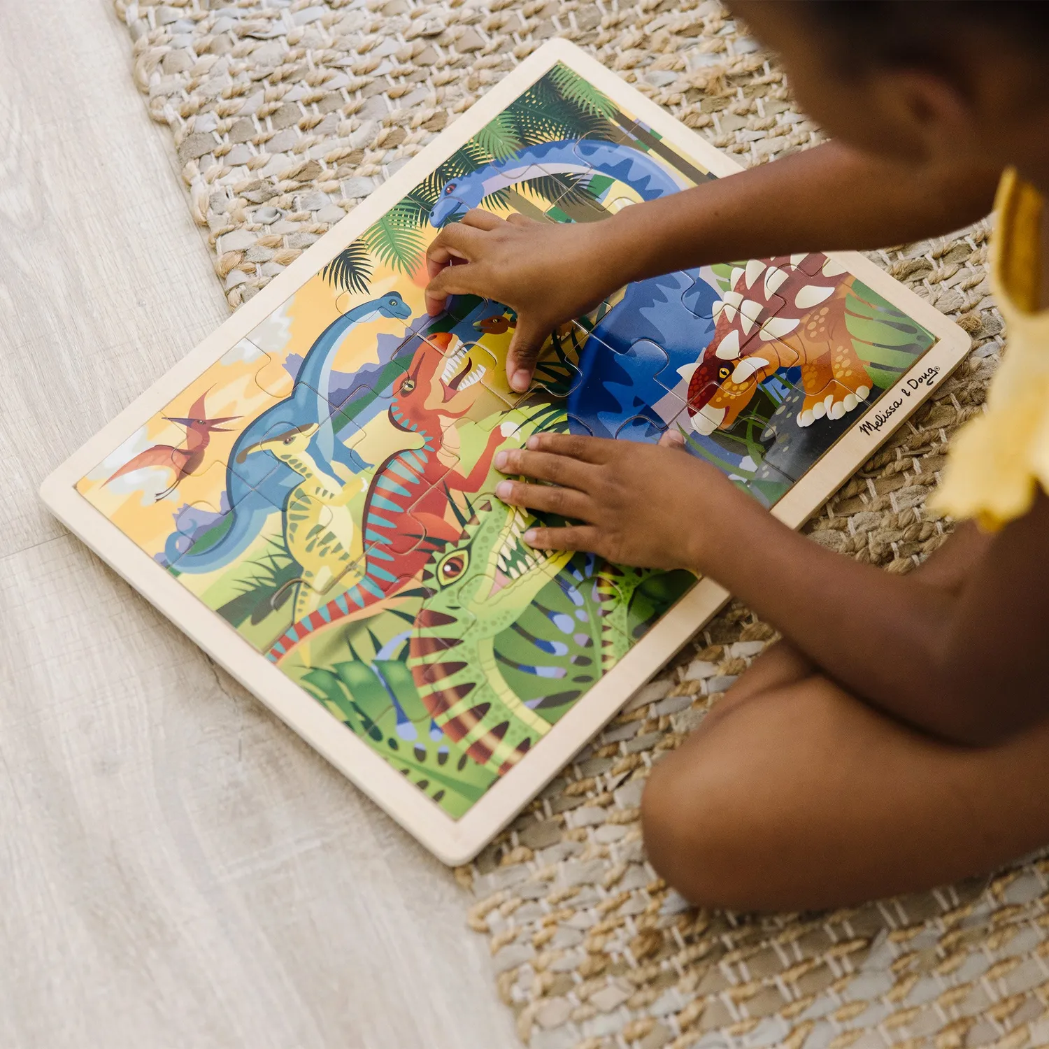 Melissa & Doug Dinosaurier Holzpuzzle 24 Teile mit Tablett