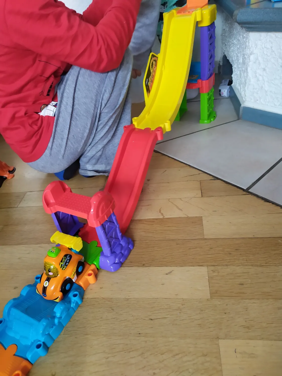 VTech Tut Tut Baby Flitzer 3-in-1 Actionrampe Spielset mit Auto