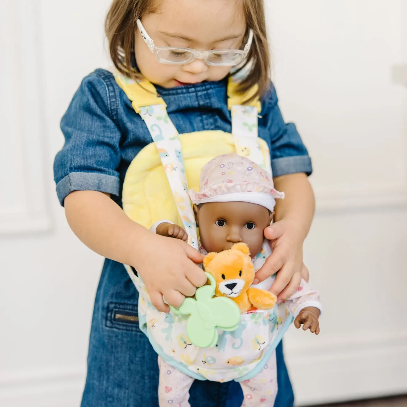 Melissa & Doug Mine to Love Puppentrage Trage-Set
