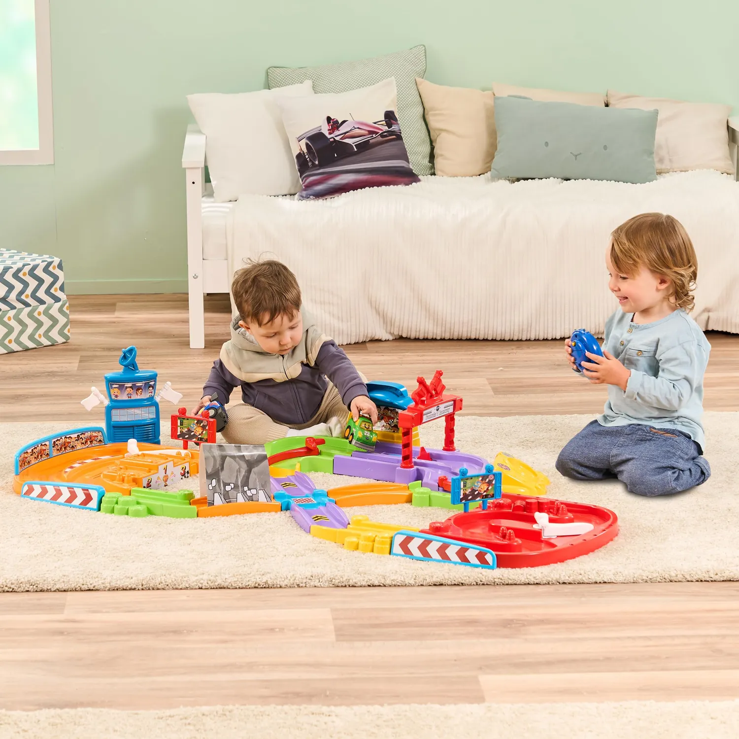 VTech Tut Tut Baby Flitzer RC Autorennbahn Spielset mit Fernbedienung