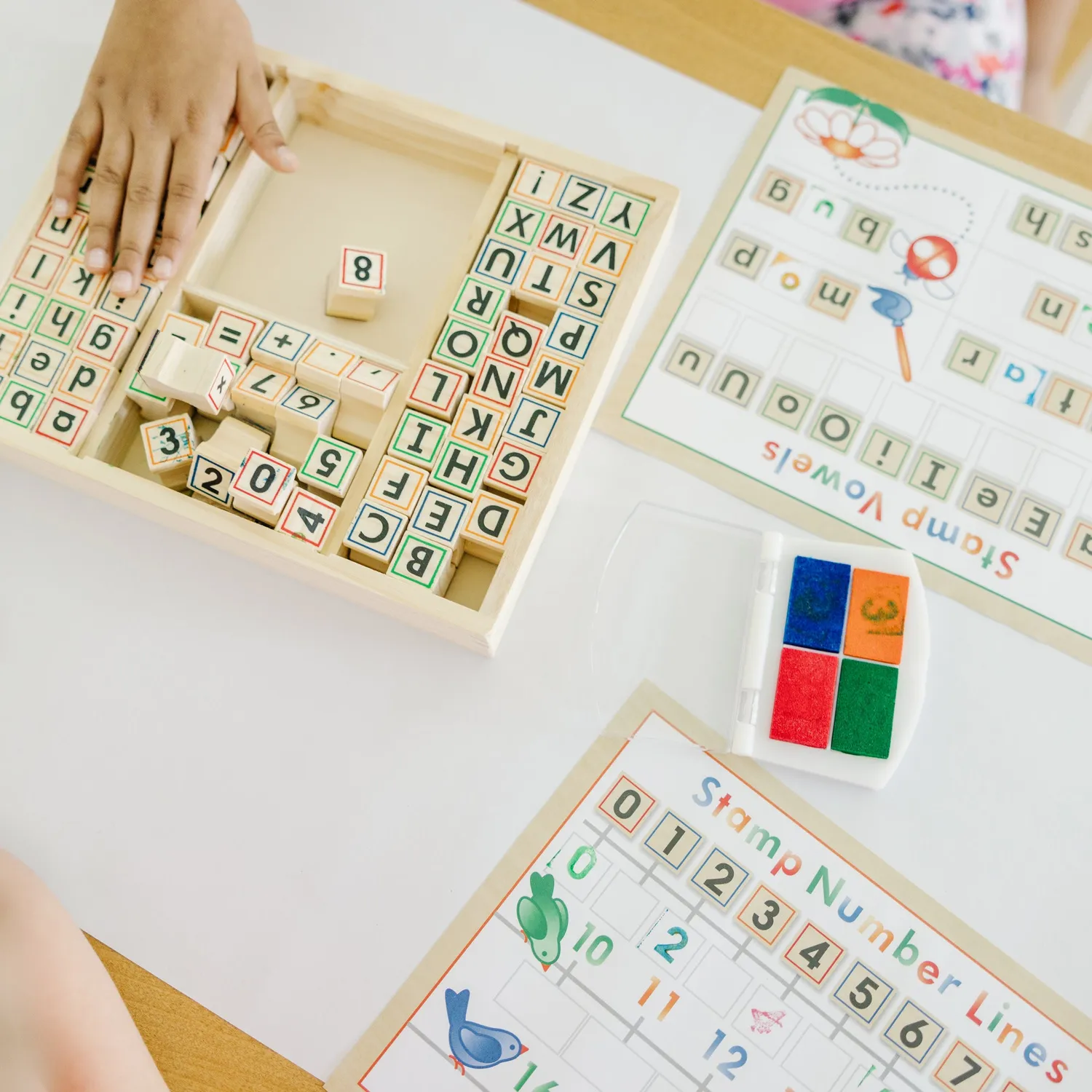 Melissa & Doug Deluxe Stempelset ABC 123 Holz 71-teilig