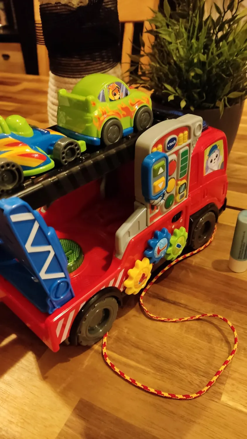 VTech Baby Autotransporter Abschleppwagen mit 2 Autos