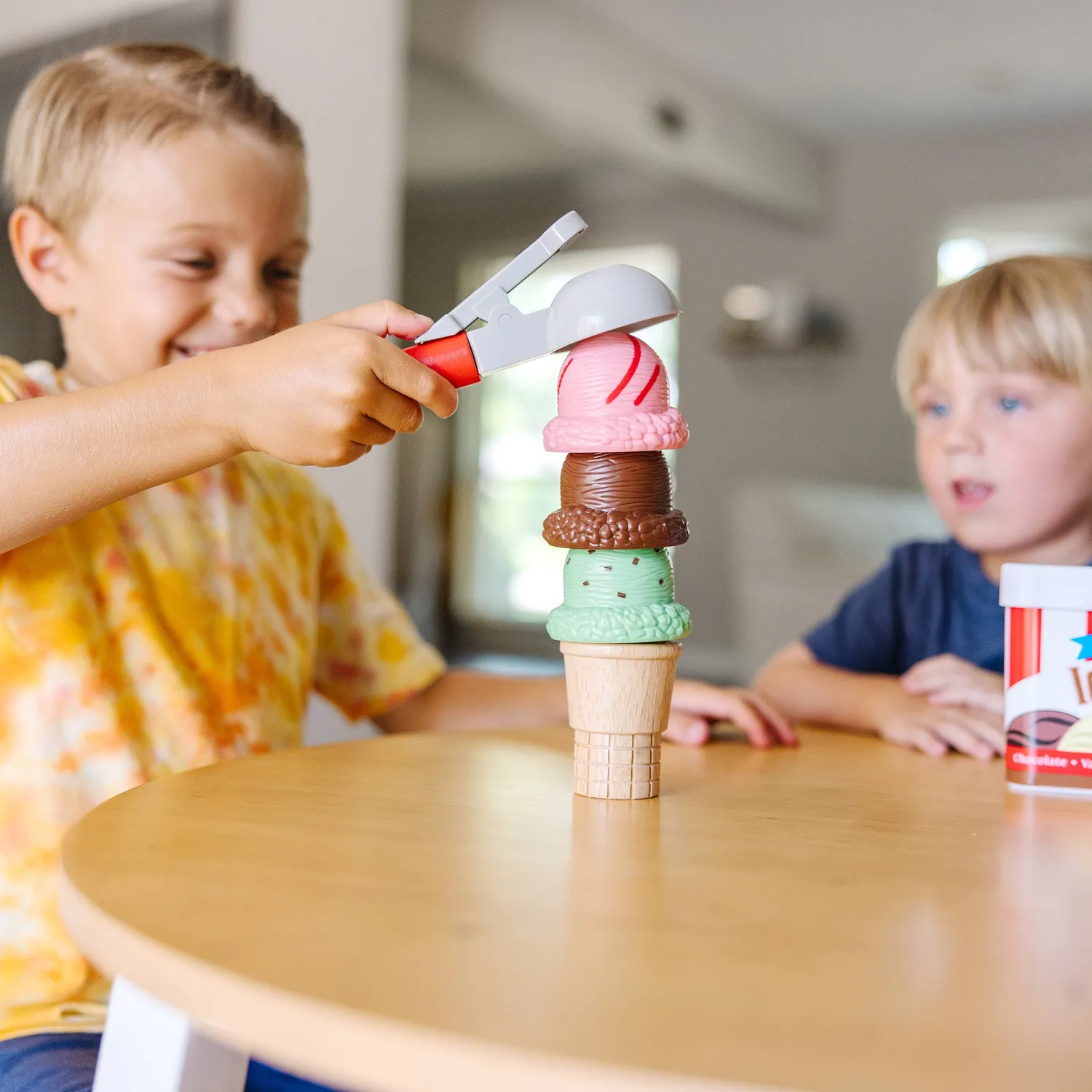 Melissa & Doug Scoop Stack Eis-Set magnetisch 4 Kugeln