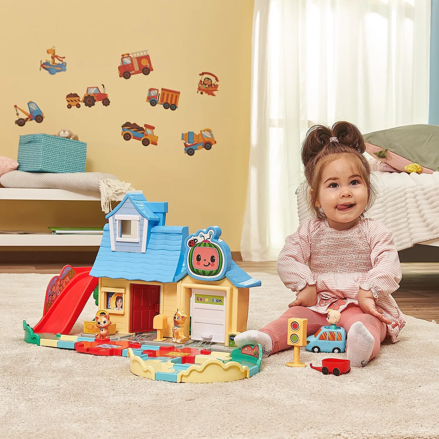 VTech Tut Tut Baby Flitzer Cocomelon JJs Spielhaus Schienenset