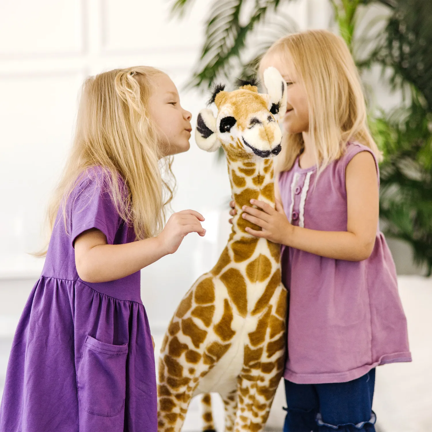 Melissa & Doug Baby-Giraffe Plüschtier stehend 90 cm