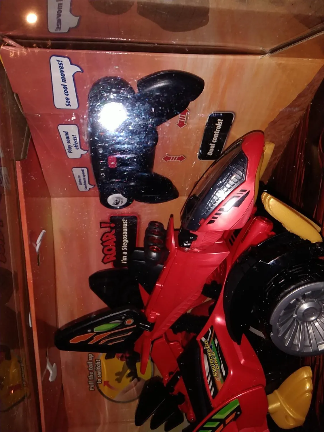 VTech Switch & Go Sandsturm Stegosaurus Dino-Auto RC