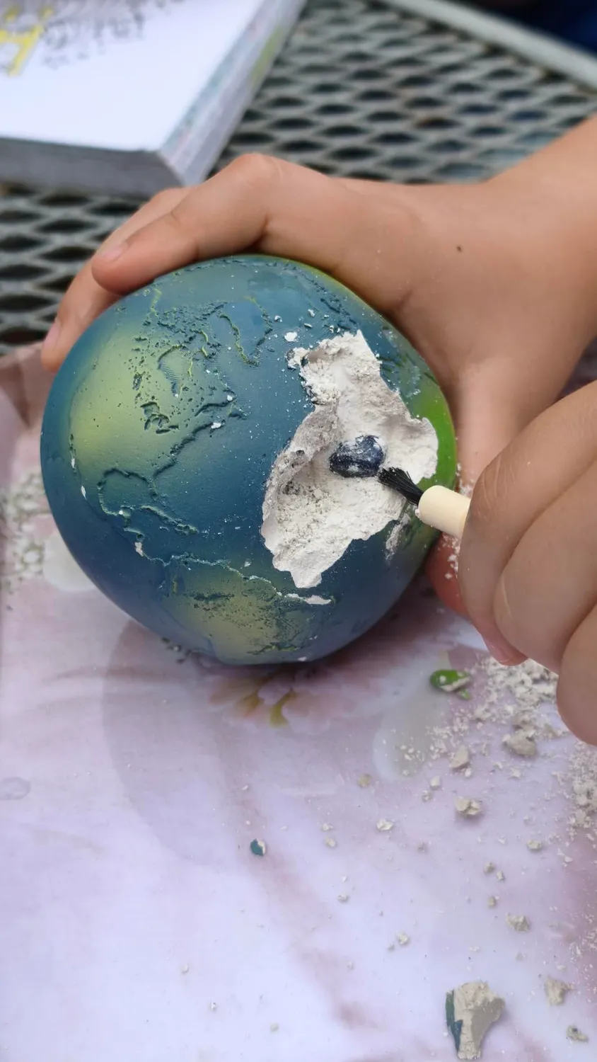 Buki France Dig a Planet Erde Ausgrabungsset 6 Steine
