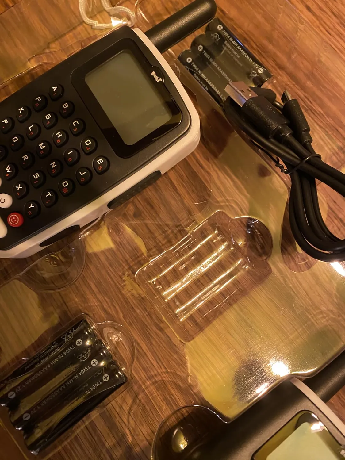 Buki TW04 Walkie Talkie Messenger Funkgerät 2er Schwarz Weiß