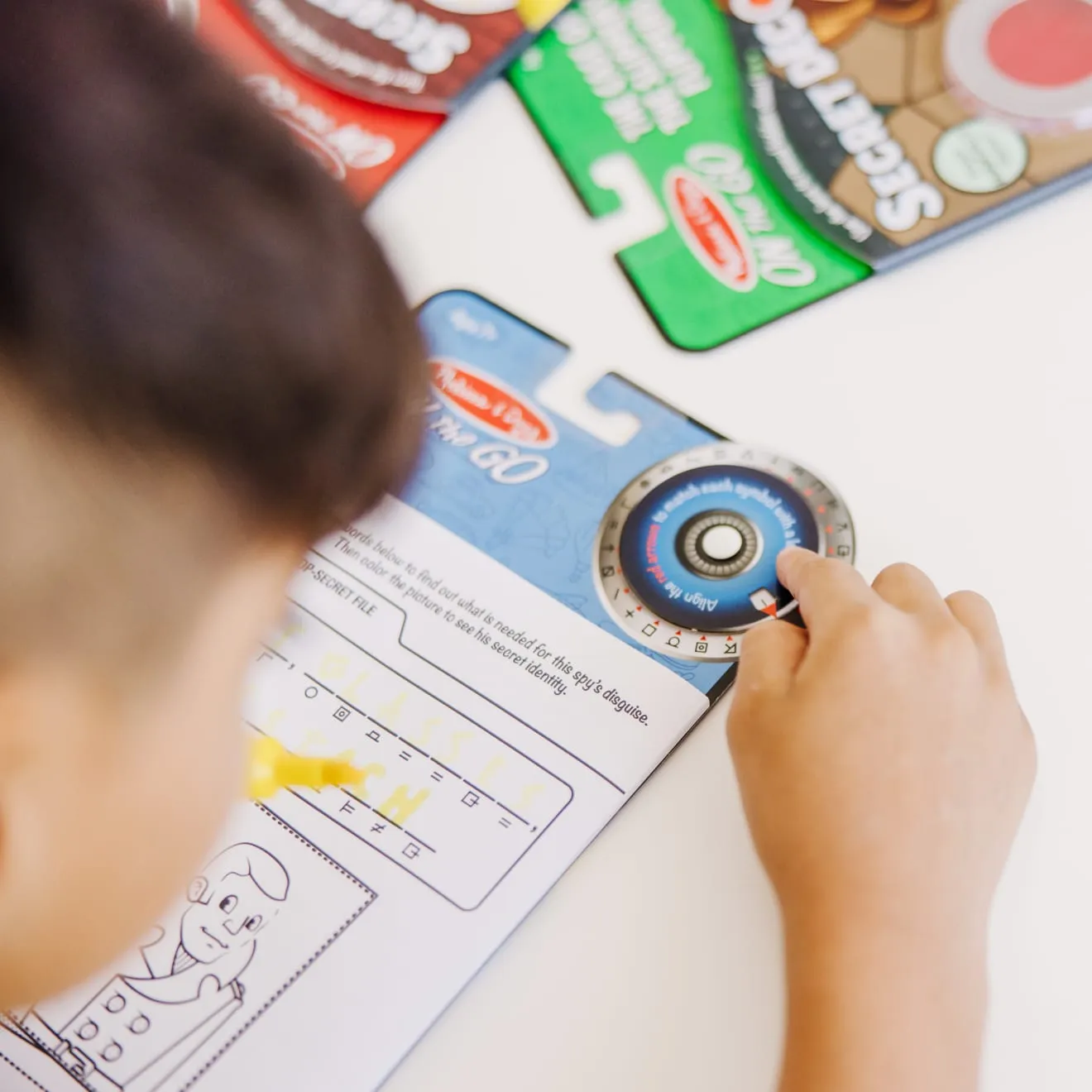 Melissa & Doug Secret Decoder Rätselheft Slippery Flippers mit Geheimstift