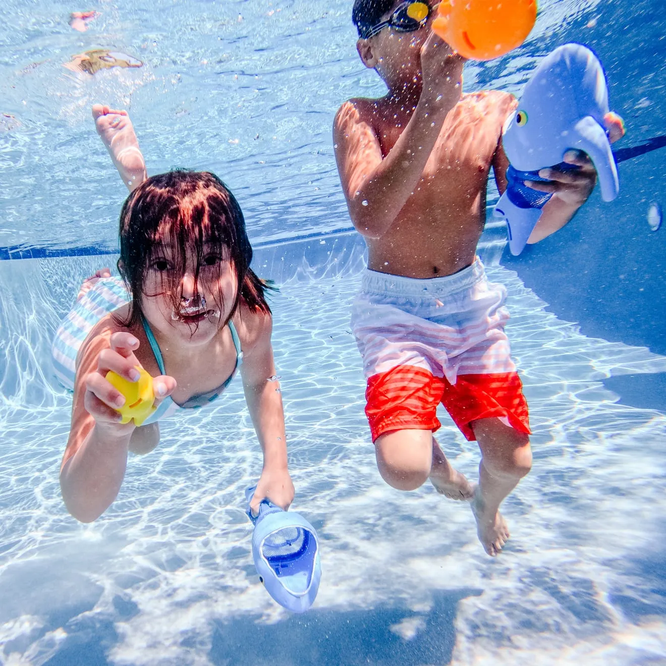 Melissa & Doug Spark Shark Poolspielzeug Hai 8-teilig
