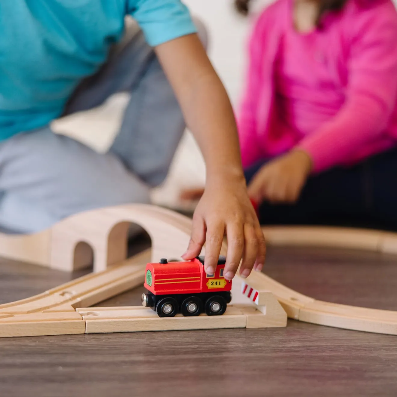 Melissa & Doug Figure 8 Holzeisenbahn 22 Teile