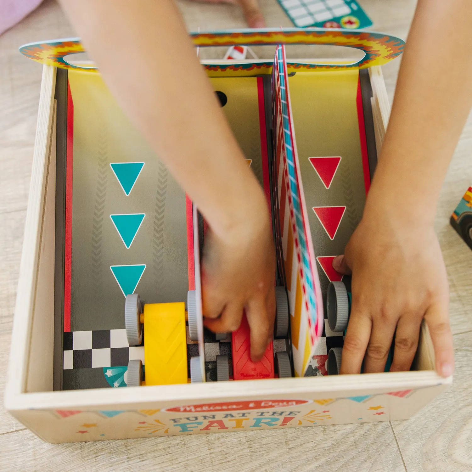Melissa & Doug Fun at the Fair Stunt Cars Rennbahn Holz