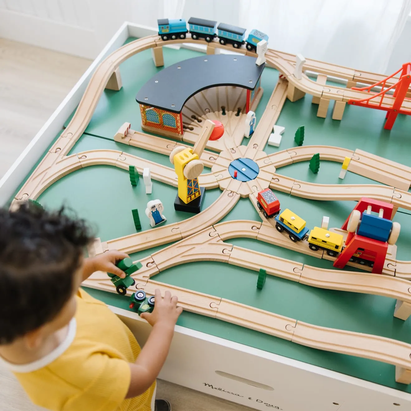 Melissa & Doug Multi-Activity Spieltisch Holz mit Schublade